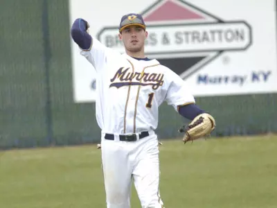 Second 'Breds Rally Falls Short in Series Finale Image