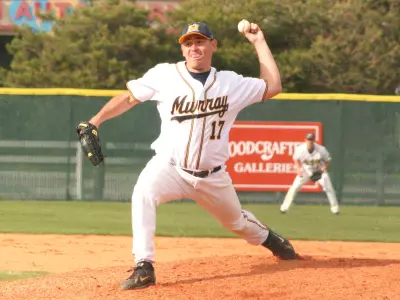 'Breds Offense Completes Sweep of Mid-Continent Image