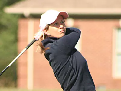 Downer Leads Racer Golf At Pat Bradley Invitational Image