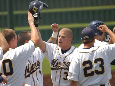 Craycraft Tosses Second-Straight Complete Game Victory Image