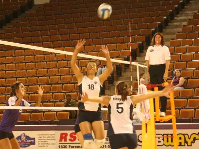 Deja Vu For the Racers in Five-Set Loss at Tennessee Tech Image