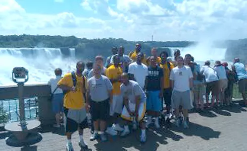 Racers MBB/Niagara Falls