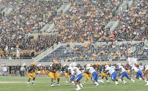 crowd shot vs TSU