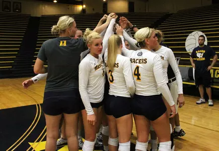 Volleyball_Huddle
