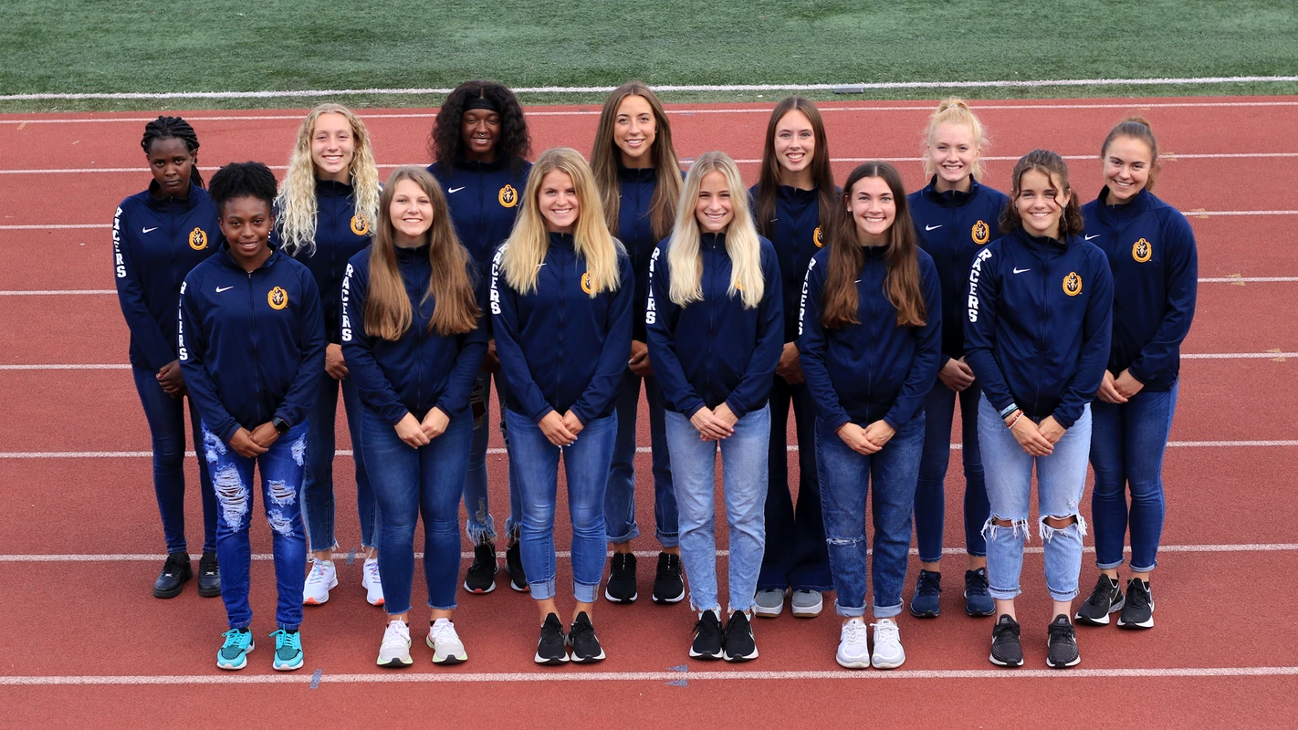 xc women's team photo