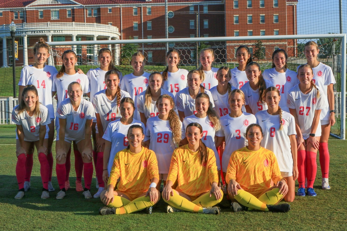 Murray State soccer team photo 2024