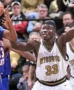 Missouri's Tajudeen Soyoye defends against Morgan State during the first half of Saturday's win.