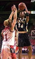 Amanda Lassiter, Missouri's leading scorer, finished the game with 21 points, eight in the final minutes.