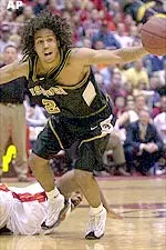 Stokes in pursuit of a loose ball.