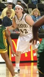 Natalie Bright scored 17 first-half points to lead Missouri past Nebraska, 67-41.