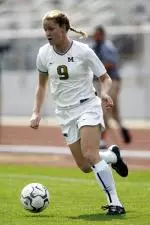 Jennifer Nobis dominated Iowa State leading Missouri to a 3-0 victory over the Cyclones.