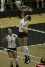 Sophomore Lindsey Noll