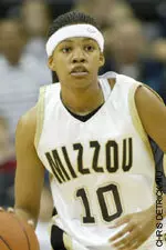 LaToya Bond earned MVP honors at the Pitt Thanksgiving Classic.