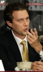 Snyder resigns his position as head coach at Missouri