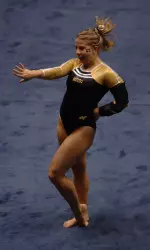 Senior Lauren Schwartzman ranks first nationally on beam