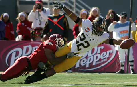 Tony Temple (22)
Cotton Bowl
Missouri vs. Arkansas
January 01, 2008
Dallas, TX
Photo by Charles Ludeke