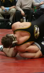 Junior All-American Maxwell Askren won his bout, 11-4, at 197 pounds.