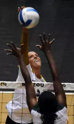 <i>Lisa Henning tallied 19 kills in the loss.</i>