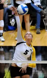 <i>Lisa Henning posted 25 of her 27 kills in the final four sets on .344 hitting.</i>