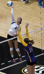 <i>Lisa Henning had 15 kills in the win.</i>