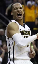 Mike Dixon dropped in 31 points to lead Missouri.