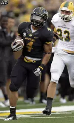 Kendial Lawrence runs in a 76-yard touchdown.