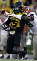 Missouri wide receiver Marcus Lucas catches a pass against Georgia.