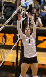 <i>Molly Kreklow</i>