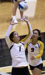 <i>Senior Molly Kreklow anchored a stellar offense Friday.</i>