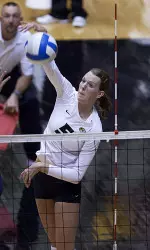 <i>Lisa Henning had 13 kills in the win.</i>