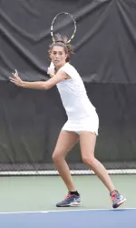 Fr. Brianna Lashway completed a perfect 3-0 weekend in singles play