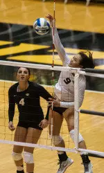 <i>Carly Kan tallied a double-double in the loss.</i>