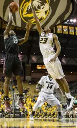 Jakeenan Gant finished with 10 points on the game.