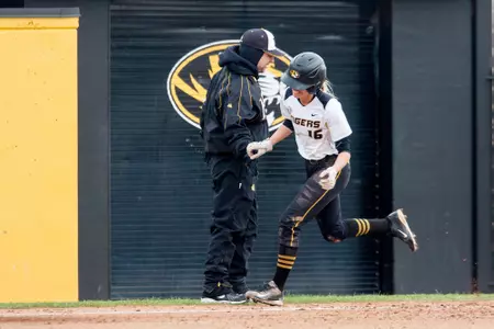No. 15 Mizzou Softball Takes Series Opener Over No. 3 LSU, 7-2 Image