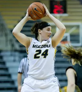 Sierra Michaelis ball above head