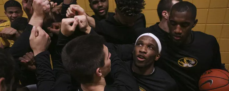 Team huddle mbb