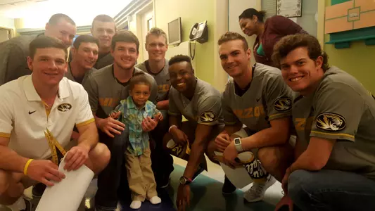 Baseball's Golisano Children’s Hospital Visit