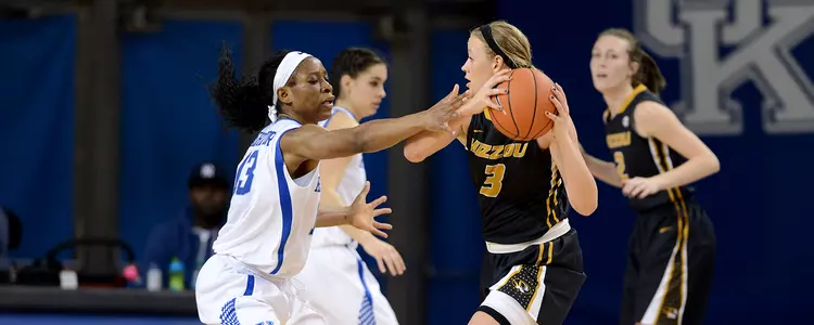 Sophie Cunningham at Kentucky 2016 banner