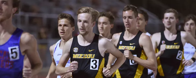 Ollie Lockley at Tom Botts