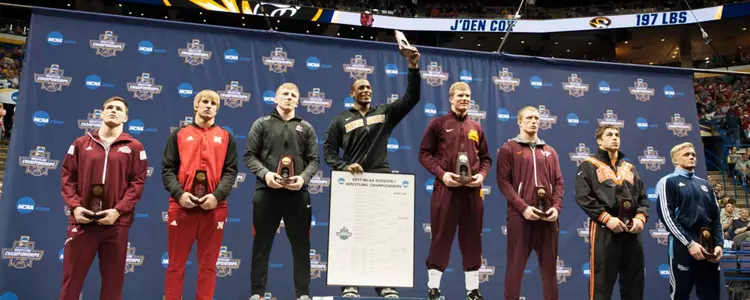 Cox podium banner
