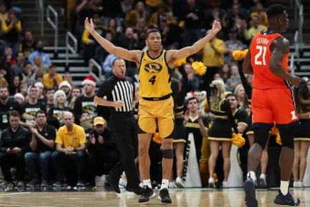 NCAA Men's Basketball: Mizzou Tigers vs. Illinois Illini