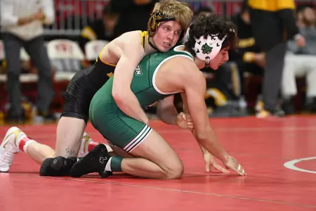 Noah Surtin vs. Binghamton at Collegiate Wrestling Duals