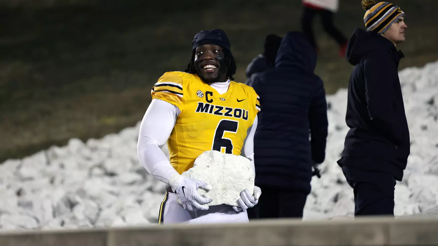 111922_Robinson Senior Night Rock