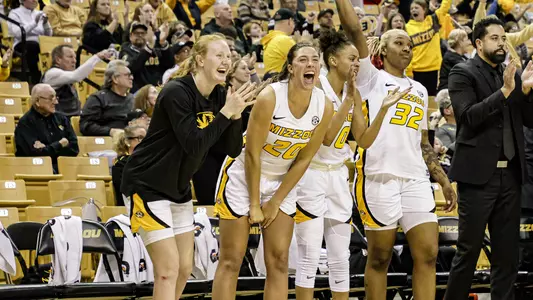 Averi Kroenke, Sarah Linthacum