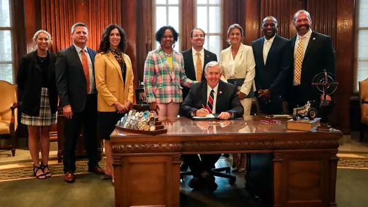 061622_Bill Signing