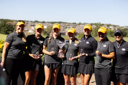 womens golf team