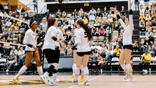 MIZZOUVB_BANNER_2023_AUBURN_HOME_11122023_VB_vs.Auburn_LH-6