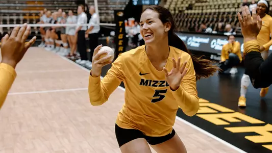 Lauren Forbes_BANNER_2023_MIZZOUVB_20230827_VB_vsColgate-6502