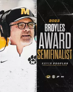 Coach Peoples - 23 Broyles Award