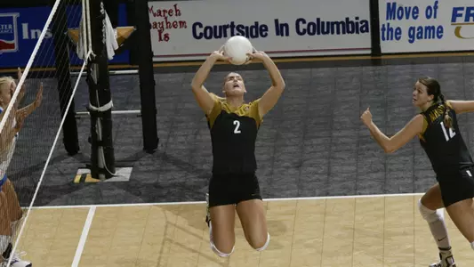 LINDSEY HUNTER_MizzouVB_2004_BANNER